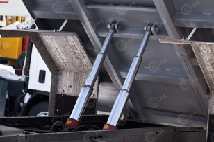 Самосвал ISUZU 4x2 дв 139kw средний подъёмник П-образный кузов гп 6 тонн 2024г.в.. Фото 19