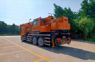 Автокран на шасси ISUZU 6x4 дв 221kw крановая установка VC66-30T гп 30т, стрела 42,5м + гусёк 8м отопитель кабины водителя Webasto и предпусковой подогреватель двигателя Webasto. Фото 5