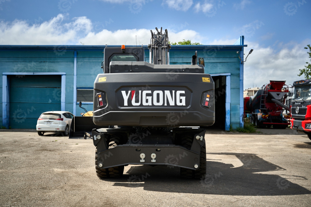 Экскаватор колесный YUGONG YG180 с подъемом кабины, лесозахват. Фото 12