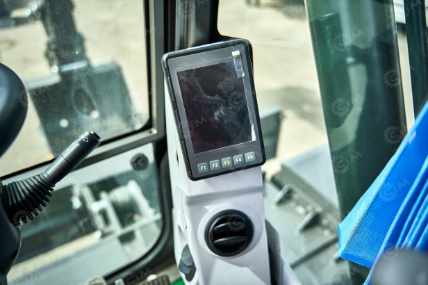 Экскаватор колесный YUGONG YG180 с подъемом кабины, лесозахват. Фото 18