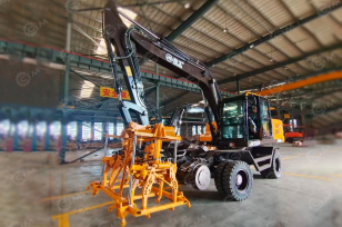 Экскаватор колесный YUGONG YG150S (комбинированный ход для жд), ковш 0,5м3, быстросъём. Фото 3