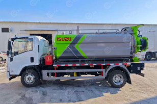 Илосос с размывом (каналопромывочная машина) на шасси ISUZU 4x2 дв 139kw бочка для сточных вод 7м³ чистой воды 3м³ насос XD-300 подогрев бака чистой воды, рукав 90м, пистолет, камера заднего хода. Фото 2