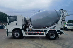 Автобетоносмеситель на шасси ISUZU 4х2 дв 279kw бочка 7 m³. Фото 2