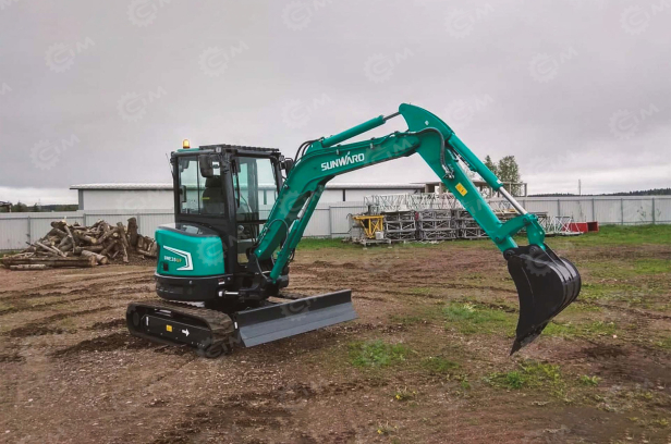 Мини-экскаватор Sunward SWE35UF быстросъем, гидромолот, гидробур (диаметр 300мм длина 1,5м, удлинитель для буровой 1м). Фото 2