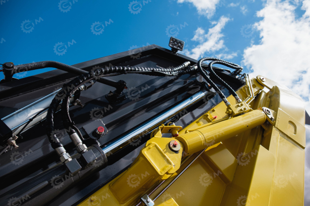 Мусоровоз на шасси ISUZU 4x2 дв 151Kw гп 9 т, объем 10м3. Фото 11