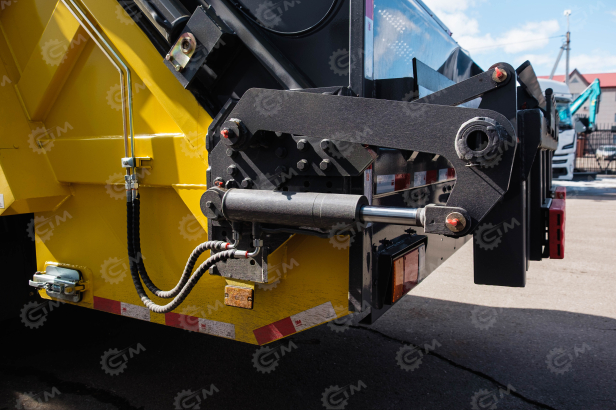 Мусоровоз на шасси ISUZU 4x2 дв 151Kw гп 9 т, объем 10м3. Фото 14