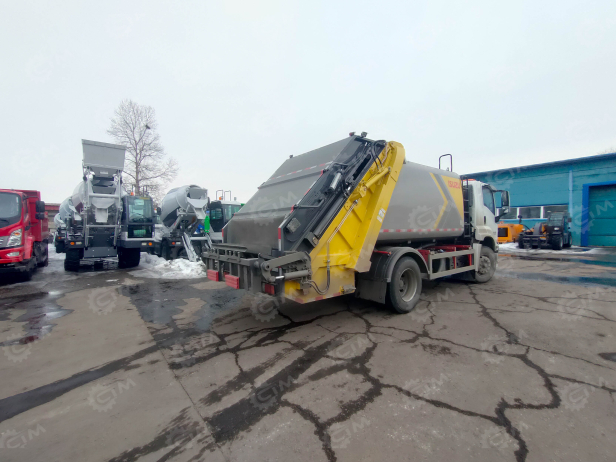 Мусоровоз на шасси ISUZU 4x2 дв 151Kw гп 9 т, объем 10м3. Фото 19