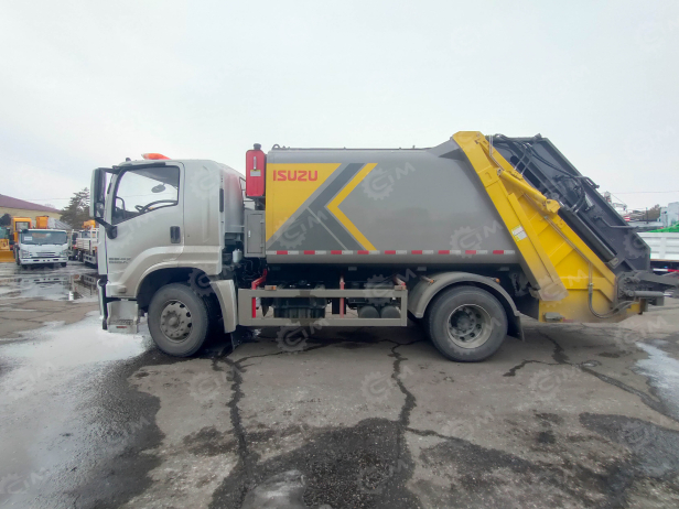 Мусоровоз на шасси ISUZU 4x2 дв 151Kw гп 9 т, объем 10м3. Фото 22