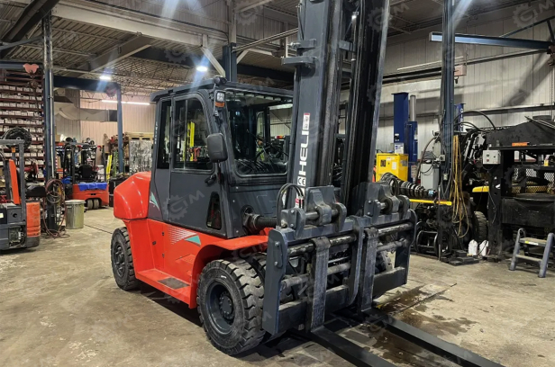 Вилочный погрузчик Heli CPСD70-QC1K2 дизельный гп 7т высота подъема 7м с кабиной, печкой. Фото 3