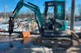 Мини-экскаватор Sunward SWE35UF быстросъем, гидромолот, гидробур (диаметр 300мм длина 1,5м, удлинитель для буровой 1м). Фото 3