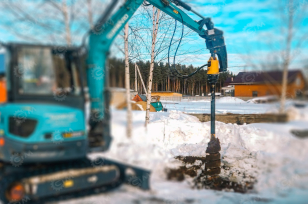 Мини-экскаватор Sunward SWE35UF быстросъем, гидромолот, гидробур (диаметр 300мм длина 1,5м, удлинитель для буровой 1м). Фото 4