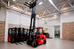 Вилочный погрузчик Hangcha CPCD30-AG67 дв 36kw гп 3т, высота подъема 3м, с кабиной, отопитель. Фото 1