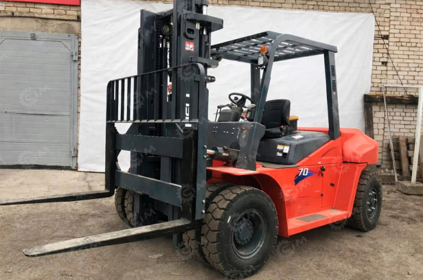 Вилочный погрузчик Heli CPСD70-QC1K2 дизельный гп 7т высота подъема 4,5м, отопитель кабины, АКПП, вилы 2м, 2 секции. Фото 2