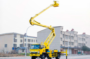 Автовышка коленчатая Qingling GKS28 на шасси ISUZU 4Х2 дв 151kw высота подъёма 26м. Фото 3