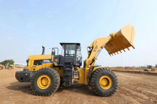 Фронтальный погрузчик Shandong SEM 676F скальный ковш 4,5м3. Фото 3