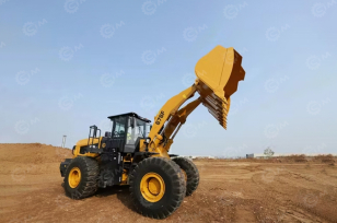 Фронтальный погрузчик Shandong SEM 676F скальный ковш 4,5м3. Фото 4