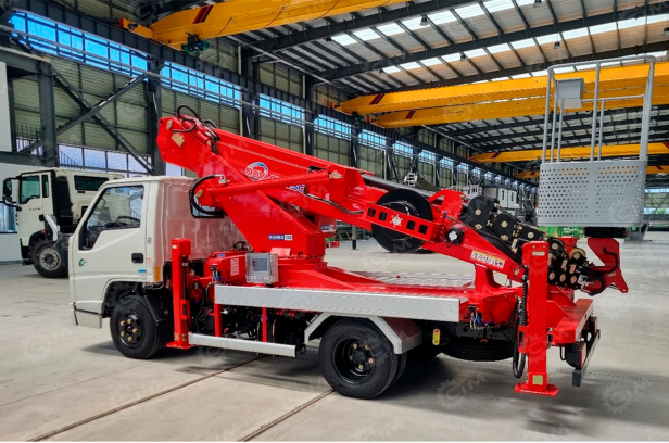 Автовышка NOVAS 290C на шасси ISUZU 4Х2 дв 94kw высота подъёма 28м. Фото 2