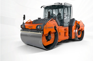 Каток тандемный Hamm HD 138i VV с кабиной. Фото 1