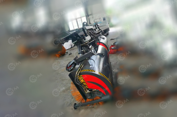 Щетка коммунальная (гидравлическая) на экскаватор-погрузчик YUGONG WZ30-25 диаметр 650 мм, ширина 2,4м, 2 гидромотора. Фото 2