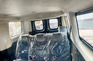 Автобус IVECO 4х4 8 мест (включая водителя) дв 132kw 2,8л АКПП повышенная проходимость. Фото 3