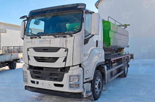 Илосос с размывом (каналопромывочная машина) на шасси ISUZU 4x2 дв 151kw бочка для сточных вод 7 м³ чистой воды 3м³  насос SK-15 ПДУ рукав 100м угол подъема 45°. Фото 1