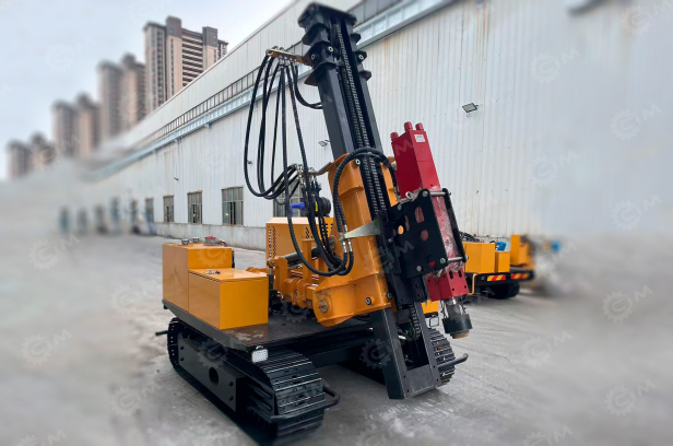 Сваебойная установка (вдавливатель дорожного ограждения) HENGXING HX-R6 с дополнительной рамой для глубины 8м (стальные гусеницы). Фото 3