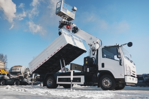 Бортовой грузовик ISUZU 4x2 самосвальный кузов дв 96kw гп 3,5т с кму гп 3,5т 6 секций высота подъема 17м с люлькой с лебедкой. Фото 5