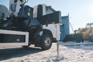 Бортовой грузовик ISUZU 4x2 самосвальный кузов дв 96kw гп 3,5т с кму гп 3,5т 6 секций высота подъема 17м с люлькой с лебедкой. Фото 9