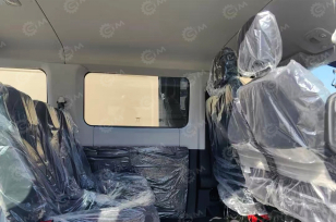 Автобус IVECO 4х4 7 мест (включая водителя) дв 132kw 2,9л с дополнительными опциями. Фото 3