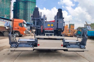 Асфальтоукладчик DYNAPAC F1800C выглаживающая плита V3500, трамбующий барабан TVE, электрический подогрев, ширина 4,1 м. Фото 1