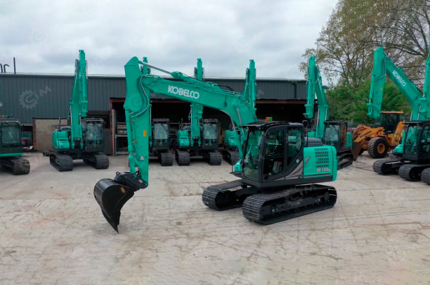 Экскаватор гусеничный KOBELCO SK130-11 с отвалом и гидромолотом, гидровращатель, двухпоточная гидролиния. Фото 3