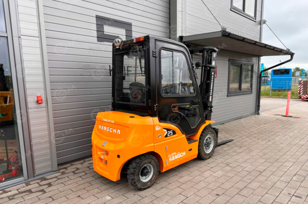Вилочный погрузчик Hangcha CPD25-XEY2HA-S1 гп 2,5т высота подъёма 3м, шины пневматические, каретка смещения. Фото 2