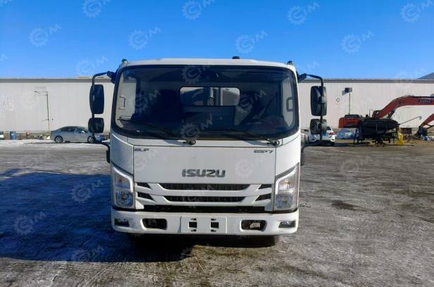 Илосос на шасси ISUZU 4x2 дв 125kw кабина EST7 объем бочки 6м3 насос XD-240. Фото 2