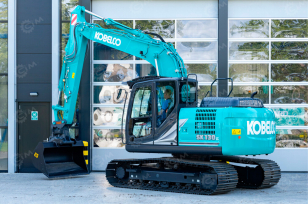 Экскаватор гусеничный KOBELCO SK130-11 с отвалом и гидромолотом, гидровращатель, двухпоточная гидролиния. Фото 1