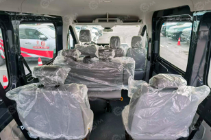 Микроавтобус грузопассажирский FORD ТRАNSIТ T8 АКПП, 6 мест, средняя крыша, литые алюминиевые диски. Фото 2