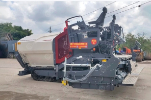 Асфальтоукладчик DYNAPAC F1800C выглаживающая плита V3500, трамбующий барабан TVE, электрический подогрев, ширина 3,5 м. Фото 1