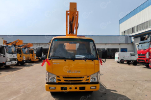 Автовышка на шасси WANBANG ISUZU 4Х2 дв 96kw с кабиной изолированная люлька высота подъёма 18м. Фото 1