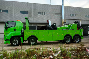 Тяжелый эвакуатор ISUZU 8x4 	дв 382Kw гп крана 20 тонн. Фото 2