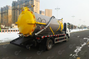 Илосос на шасси ISUZU 4x2 дв 177kw объем бочки 15м3 насос SK-15. Фото 1