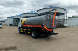 Ассенизатор (вакуумная машина) на шасси ISUZU 6x4 дв 221kw бочка 18м3 насос SK-20. Фото 1