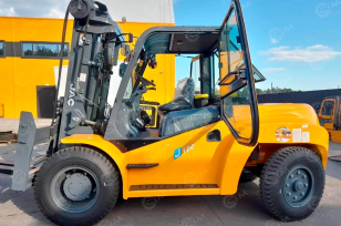 Вилочный погрузчик JAC CPCD100J	гп 10т высота подъема 3м, мачта 2 секции, каретка смещения с возможностью изменять расстояние между вилами, кондиционер, печка, шины пневматические. Фото 1