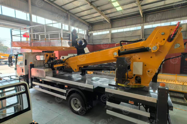 Автовышка на шасси ISUZU 4Х2 дв 138kw высота 22м гп корзины 1 тонна. Фото 2