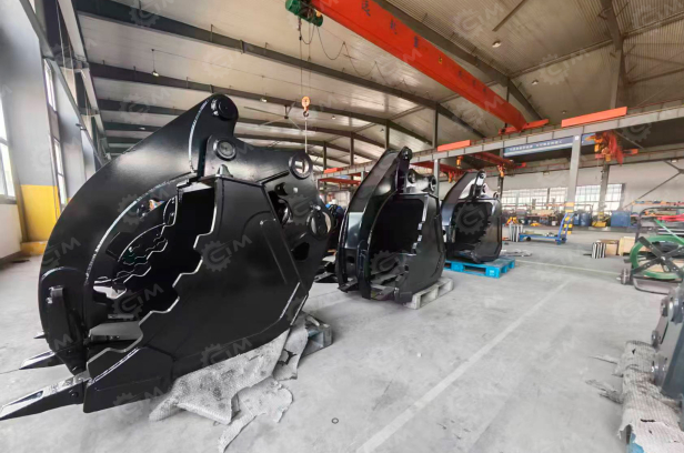 Гусеничный экскаватор KOMATSU PC70-11MO ковш с захватом, мульчер. Фото 2