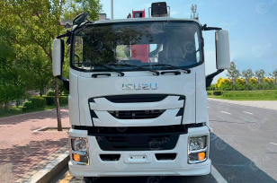 Бортовой грузовик ISUZU 4x4 самосвальный кузов дв 151kw гп 8т кму гп 5т, высота подъема 21м с люлькой, кузов 6000х2500х500, ПДУ, боковая разгрузка. Фото 2