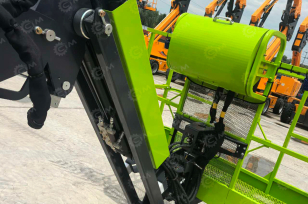 Коленчатый самоходный подъемник Jiubang	высота платформы 14м дизельный, гп платформы 300кг. Фото 4