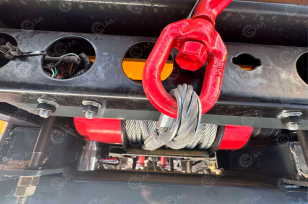 Бортовой грузовик ISUZU 4x4 самосвальный кузов дв 96kw с кму гп 3,5т высота подъема 17м с люлькой, кузов 4000х2200х500, с лебедкой. Фото 4