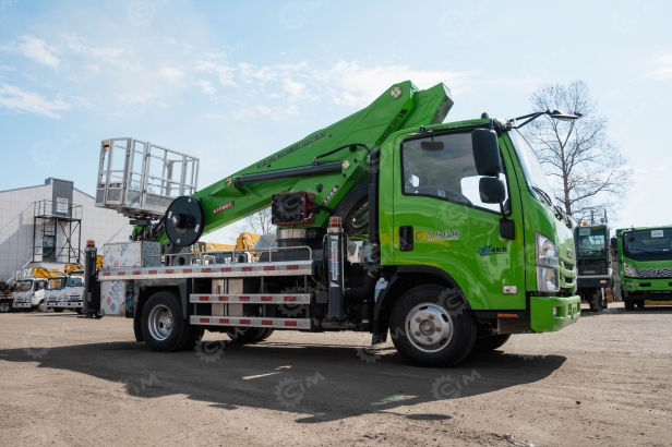 Автовышка WANBANG GKS30.5 на шасси ISUZU 4Х2 дв 94кВт высота подъёма 30,5м. Фото 2