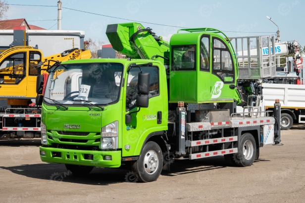 Автовышка WANBANG GKS30.5 на шасси ISUZU 4Х2 дв 139kw высота подъёма 30,5м гп люльки 400кг. Фото 3
