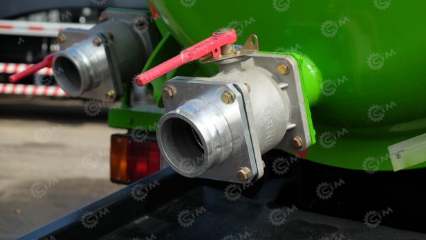 Илосос на шасси ISUZU 4x2 дв 96kw объем бочки 4,5м3 насос Weilong 50QZXDH-687000 68л/сек. Фото 6