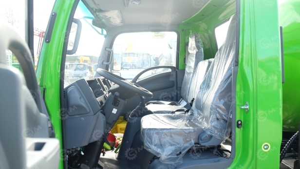 Илосос на шасси ISUZU 4x2 дв 96kw объем бочки 4,5м3 насос Weilong 50QZXDH-687000 68л/сек. Фото 17